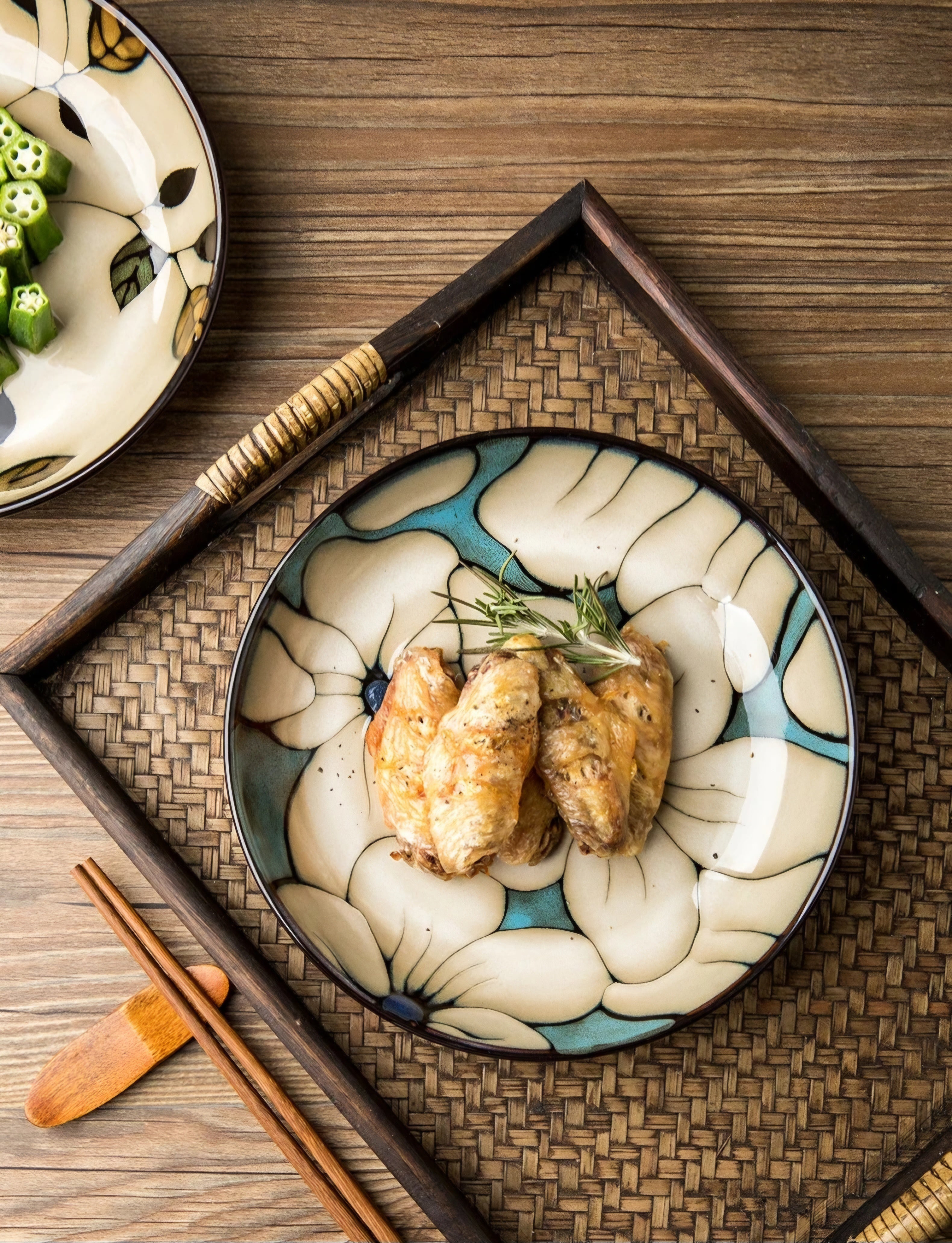 Floral Blossom Plate - KITCHUNI