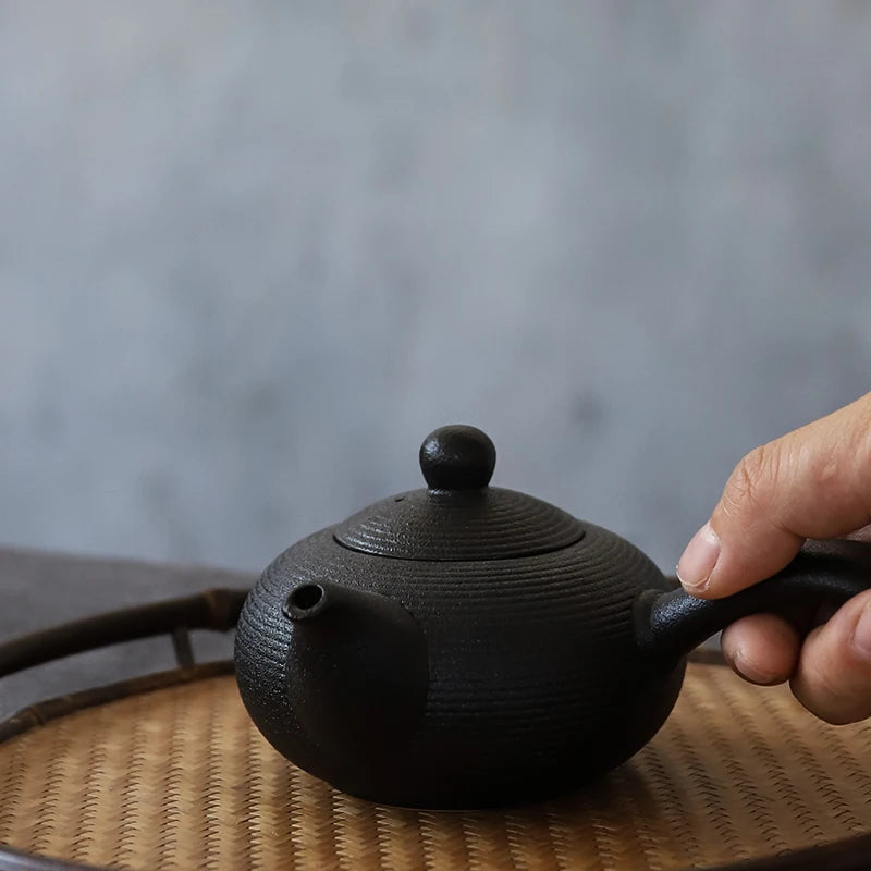 Black Crockery Kyusu Teapot 165ml - KITCHUNI