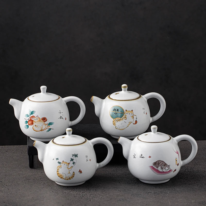 Cuddle Cat Tea Pot 180ml - KITCHUNI